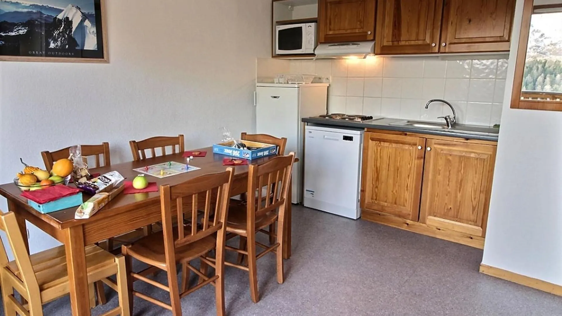 Cozy 6-Person Apartment With Balcony Le Devoluy France